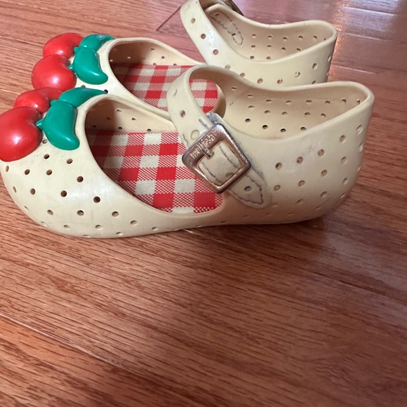 Mini Mellisa Jelly shoes cherry 🍒 - Picture 2 of 4